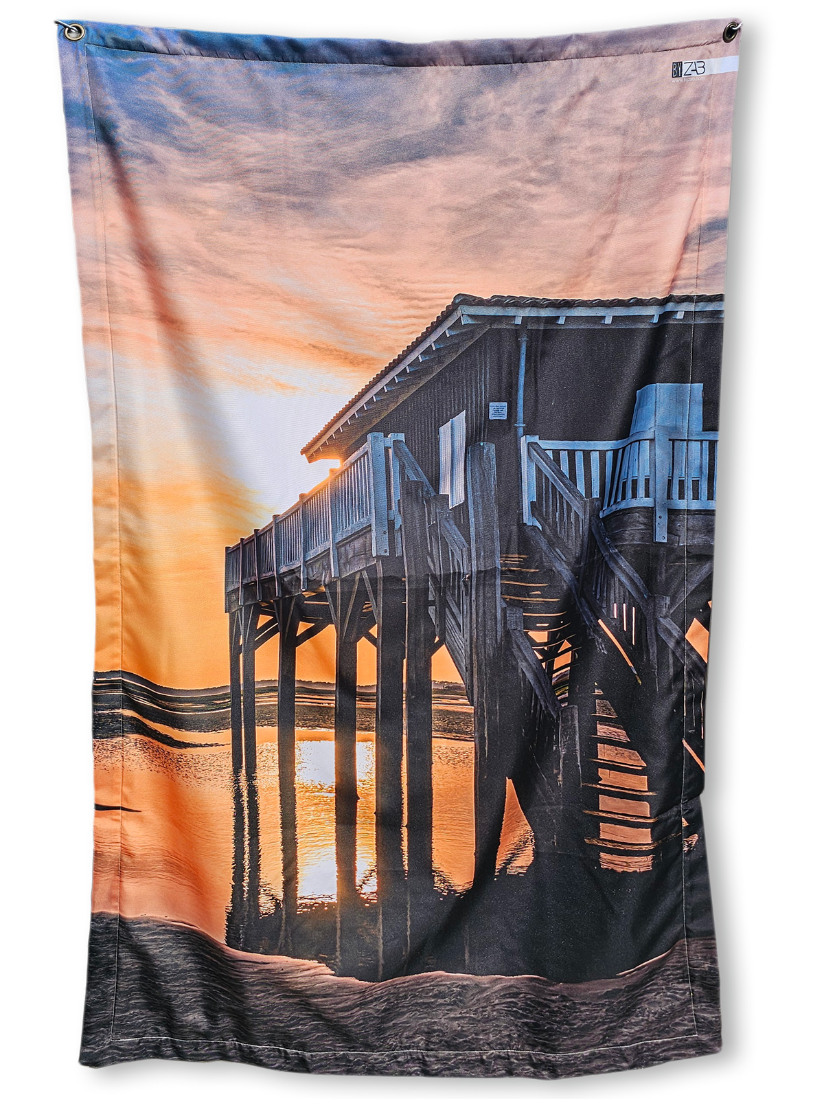 Serviette de plage anti sable imperméable 100×180 – Cabane tchanquée du Bassin d’Arcachon